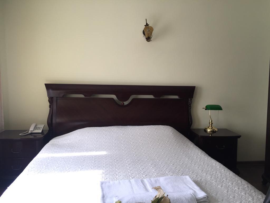 Hotel Adria Prishtine Bagian luar foto