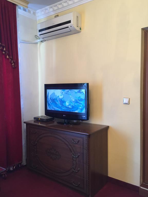 Hotel Adria Prishtine Bagian luar foto