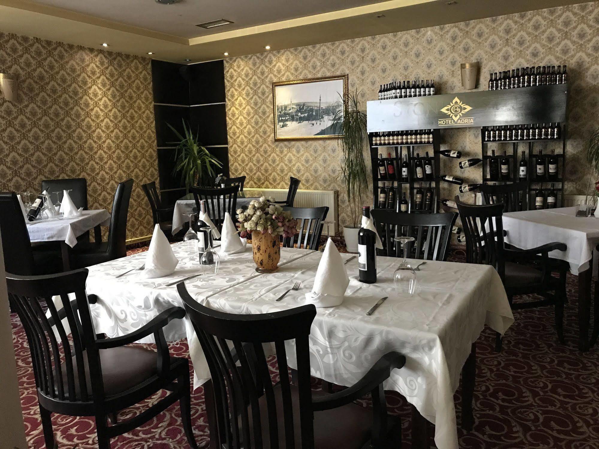 Hotel Adria Prishtine Bagian luar foto